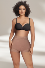 Load image into Gallery viewer, Buttlifter Short