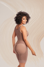 Load image into Gallery viewer, Bodyshaper with Frontal Closure