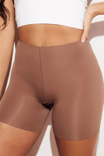 Load image into Gallery viewer, Seamless Laser-Cut Comfort Raw-Edge Microfiber Boyshorts