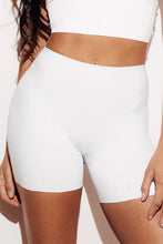 Load image into Gallery viewer, Seamless Laser-Cut Comfort Raw-Edge Microfiber Boyshorts

