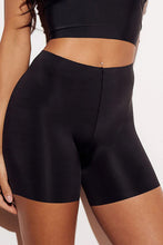 Load image into Gallery viewer, Seamless Laser-Cut Comfort Raw-Edge Microfiber Boyshorts
