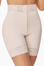 Load image into Gallery viewer, BBL Effect Essential High-Cut Shorts
