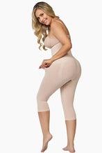 Load image into Gallery viewer, Comfort Evolution Capri Leggings
