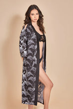 Load image into Gallery viewer, Crane print long robe
