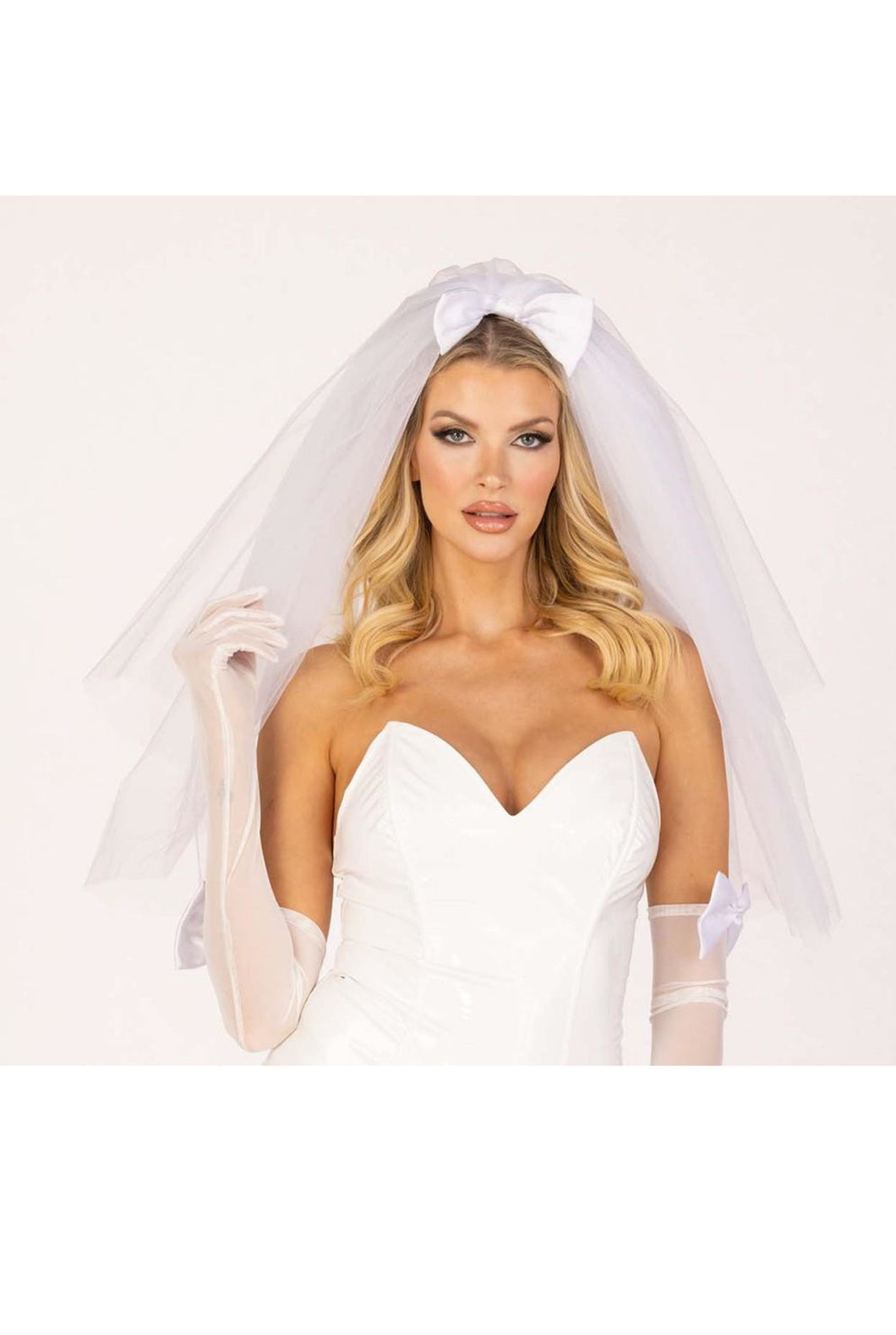 Tiered bridal veil